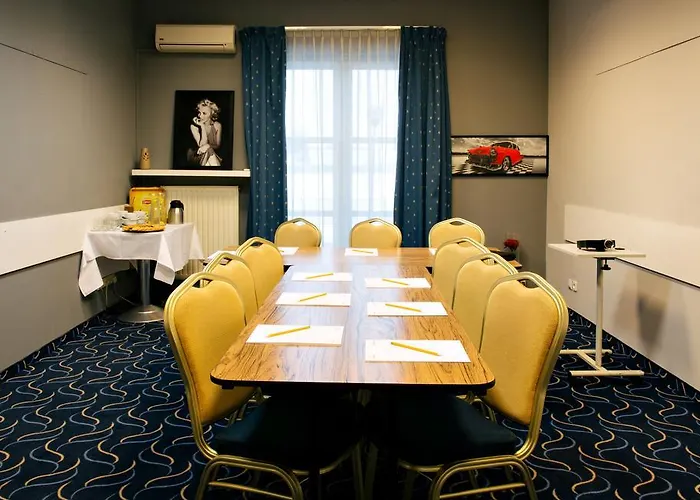 Comfortbiznes Hotel 3*